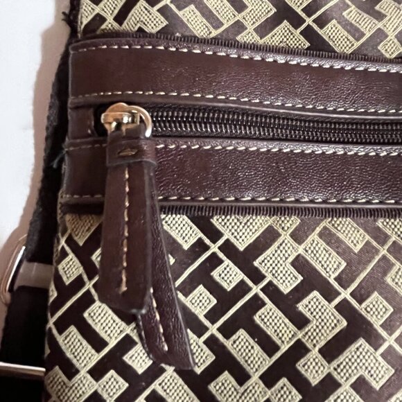 Tommy Hilfiger Crossbody Bag Purse 11x12 - Picture 5 of 10